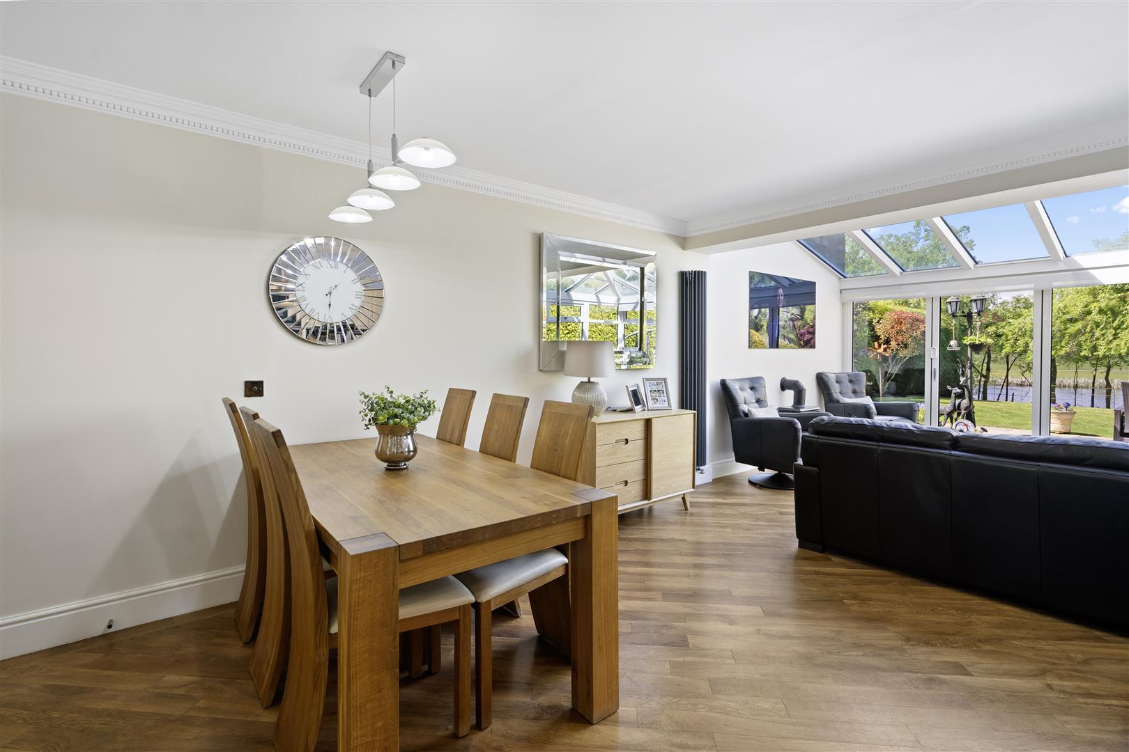 Open Plan Dining & Conservatory